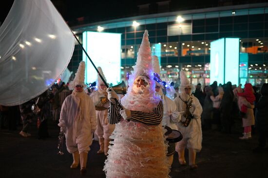 The International RUSSIA EXPO Forum and Exhibition. Father Frost Parade. Location: Russia, Moscow. Author: Ramil Sitdikov/Sputnik. RUSSIA EXPO. Father Frost Parade