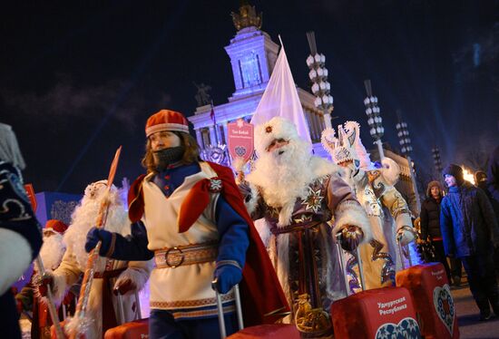 The International RUSSIA EXPO Forum and Exhibition. Father Frost Parade. Location: Russia, Moscow. Author: Ramil Sitdikov/Sputnik. RUSSIA EXPO. Father Frost Parade