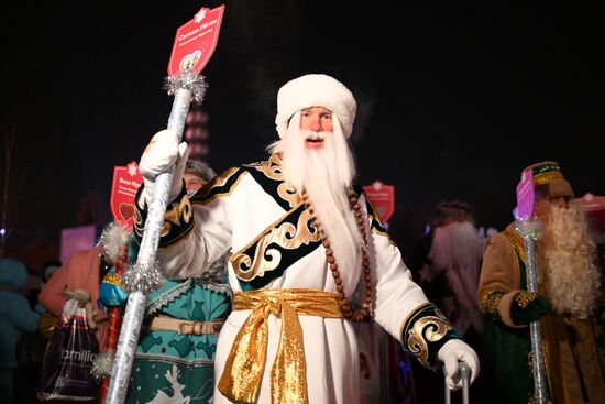 The International RUSSIA EXPO Forum and Exhibition. Father Frost Parade in the VDNKh outdoor space. Sagaan Ubgen (Republic of Buryatia). Location: Russia, Moscow. Author: Ramil Sitdikov/Sputnik. RUSSIA EXPO. Father Frost Parade