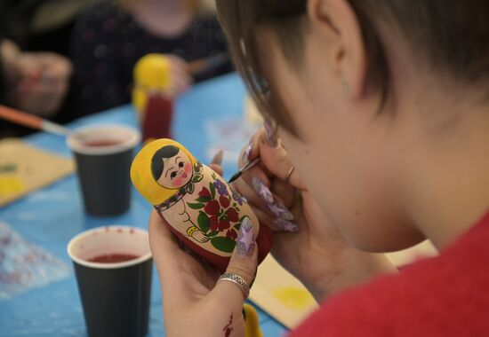RUSSIA EXPO. Russian Christmas Trees