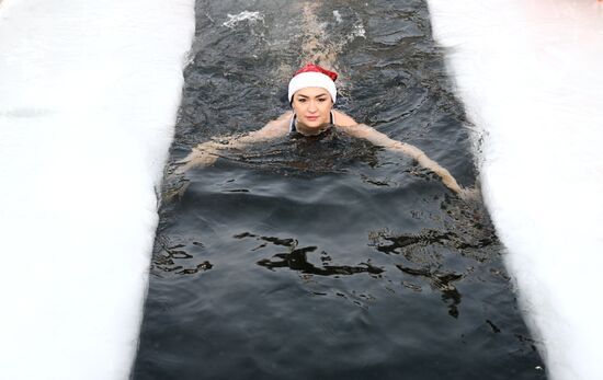 Russia Winter Swimming