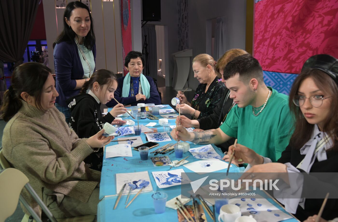 RUSSIA EXPO. Russian Christmas Trees