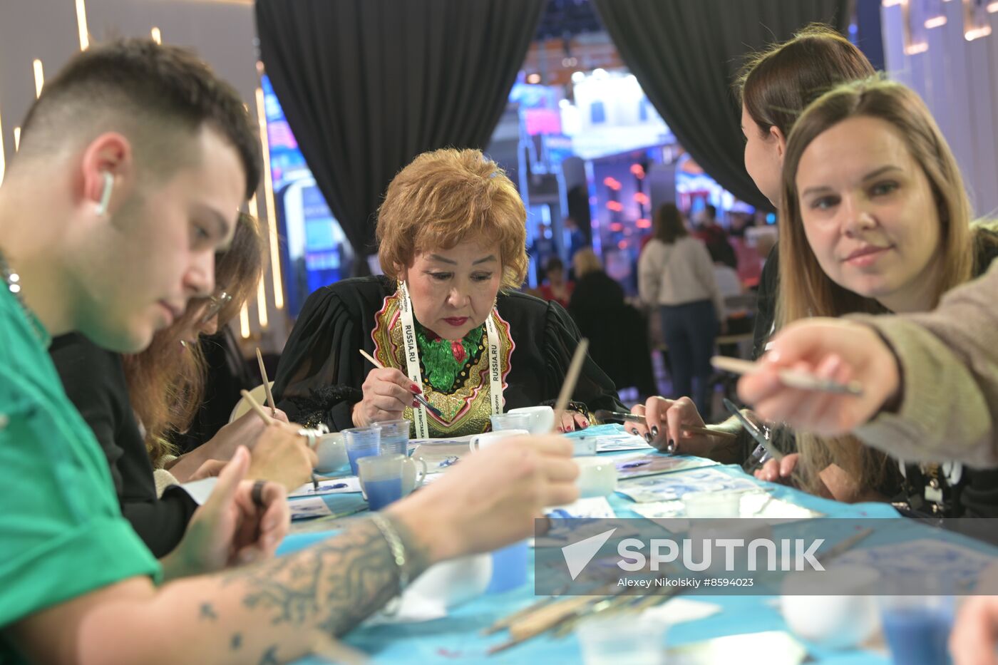 RUSSIA EXPO. Russian Christmas Trees