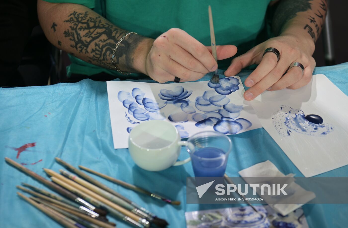 RUSSIA EXPO. Russian Christmas Trees