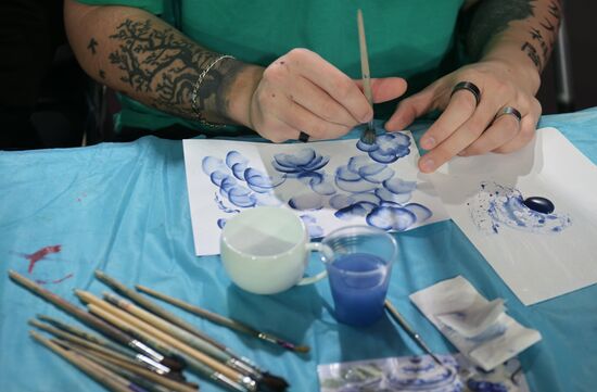 RUSSIA EXPO. Russian Christmas Trees