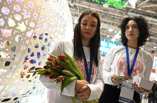 The RUSSIA EXPO International Exhibition and Forum. The Belgorod We Are With You event, Pavilion No.71. Location: Russia, Moscow. Author: Evgeny Biyatov/Sputnik. RUSSIA EXPO. Belgorod Region Day