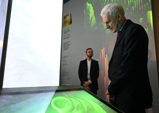 RUSSIA EXPO. Presenting Ministry of Education and Science's Decade of Science and Technology updated exhibition