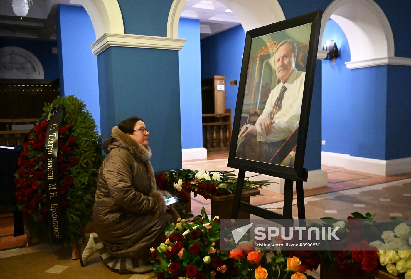 Russia Actor Solomin Death