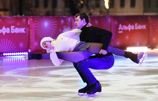 Celebrating Old New Year with Ilya Averbukh in Hermitage Garden