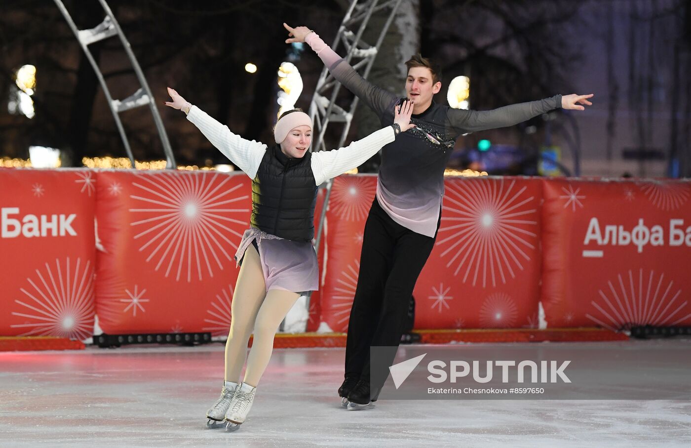 Celebrating Old New Year with Ilya Averbukh in Hermitage Garden