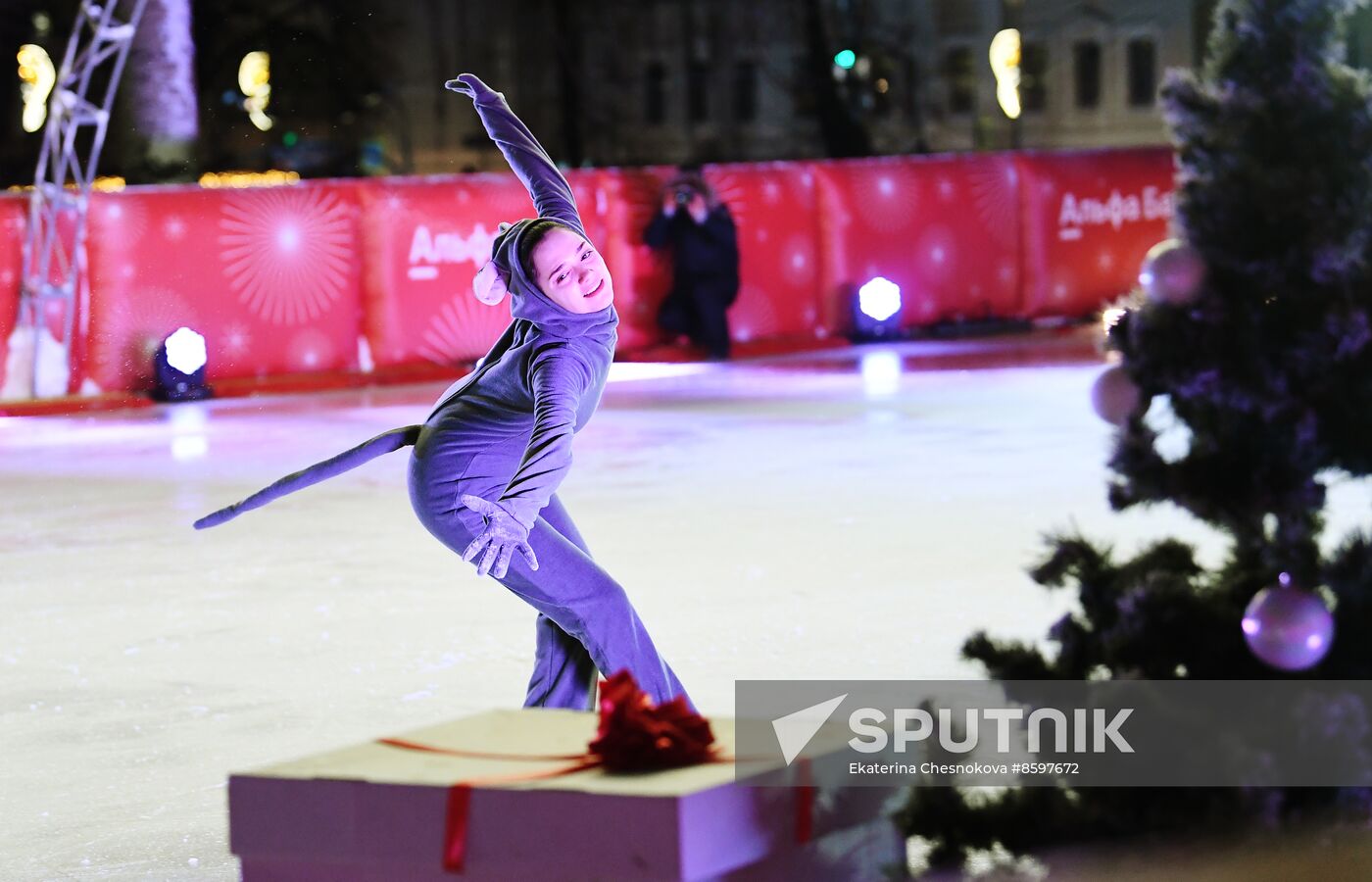 Celebrating Old New Year with Ilya Averbukh in Hermitage Garden