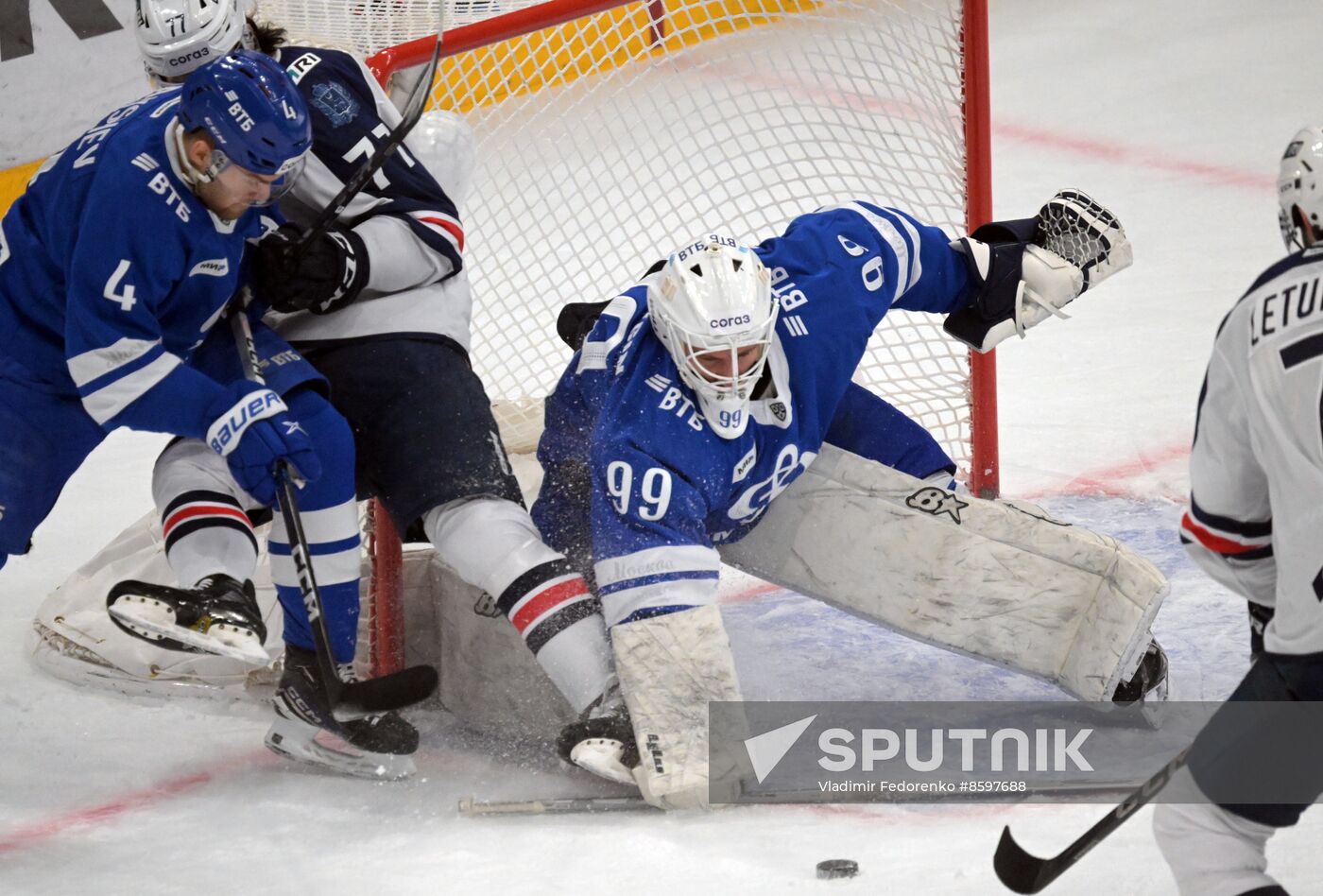 Russia Ice Hockey Kontinental League Dynamo - Torpedo