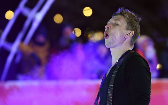 Celebrating Old New Year with Ilya Averbukh in Hermitage Garden