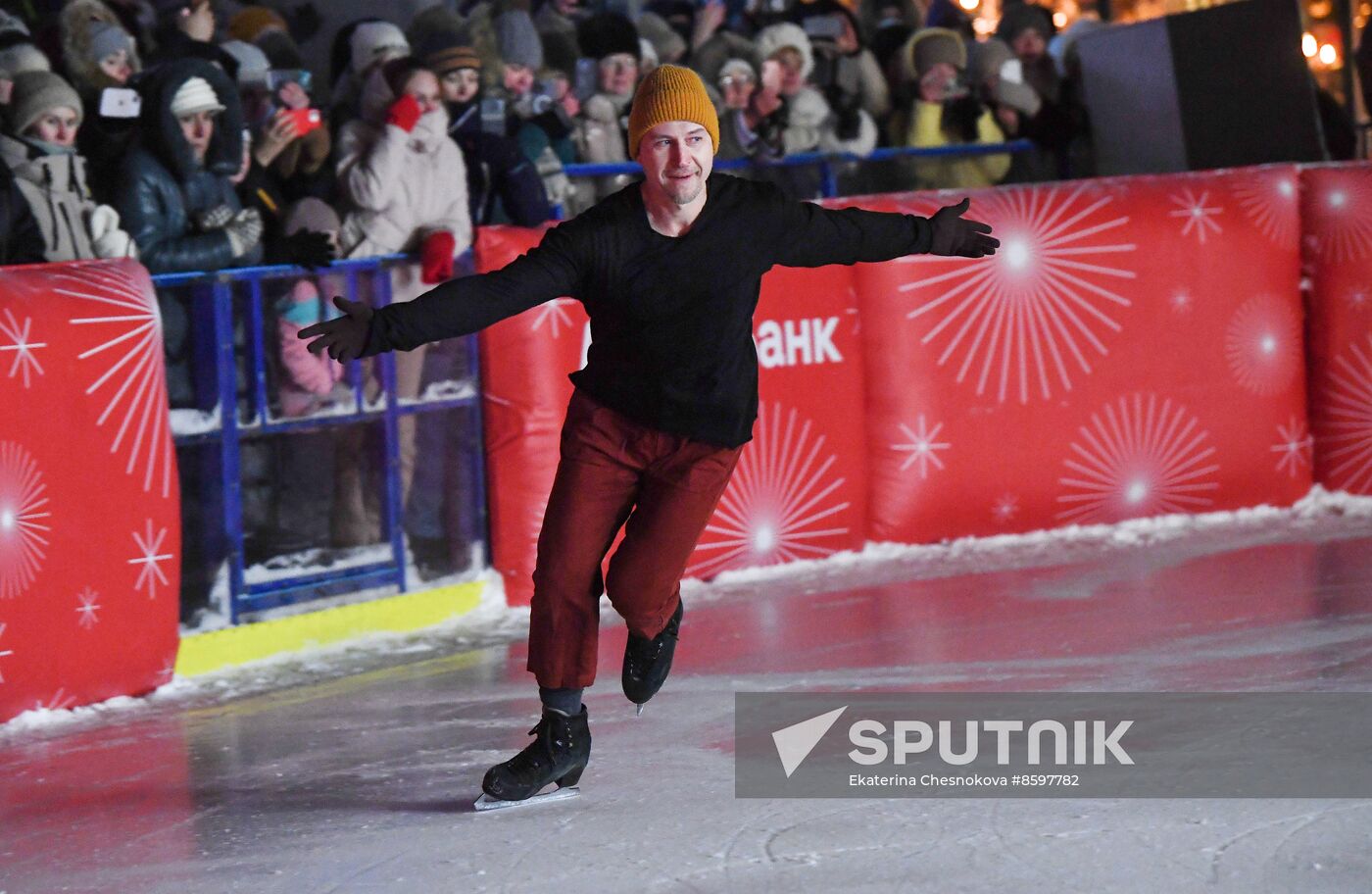 Celebrating Old New Year with Ilya Averbukh in Hermitage Garden