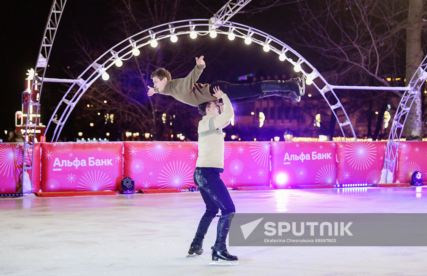 Celebrating Old New Year with Ilya Averbukh in Hermitage Garden