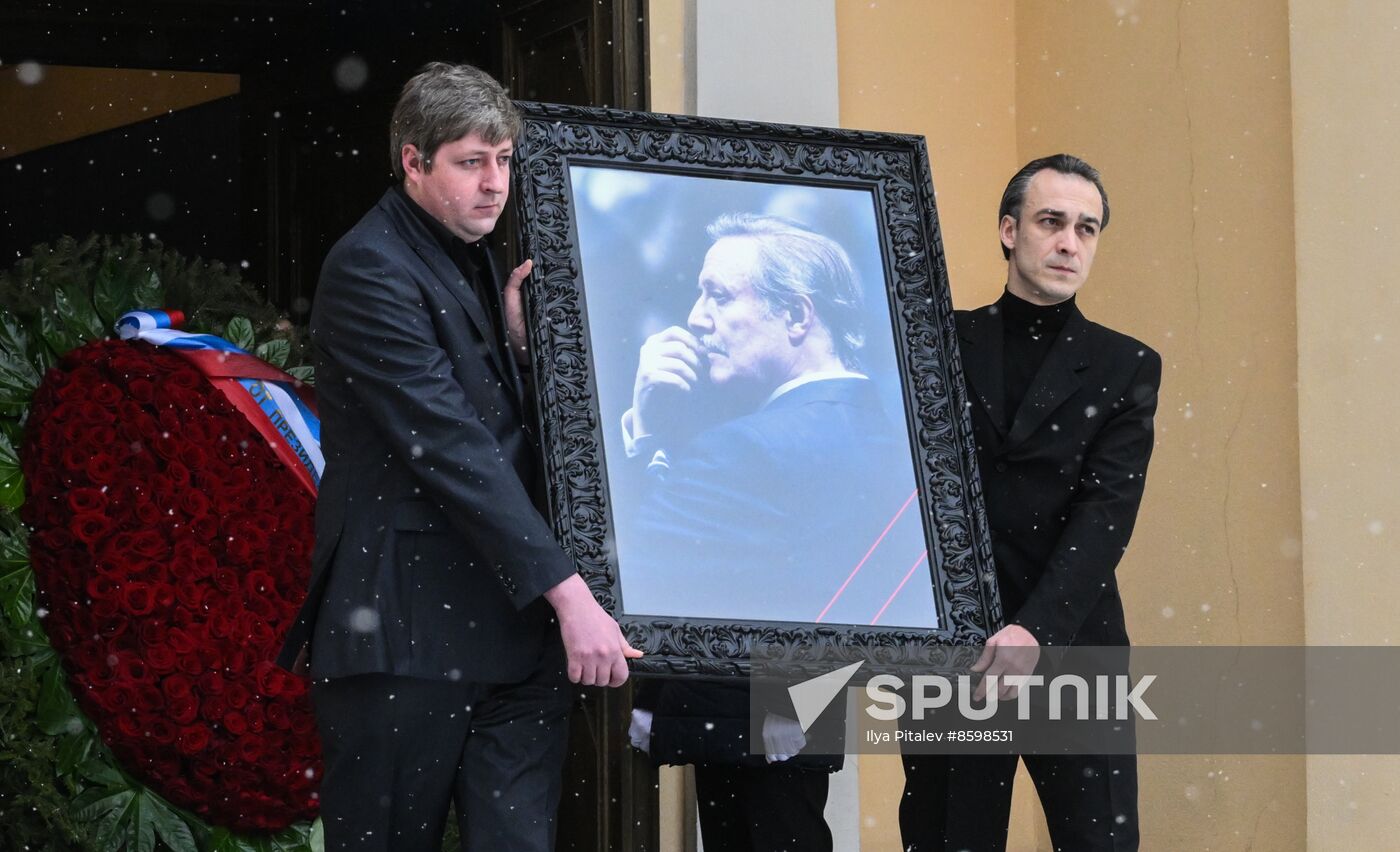 Russia Actor Solomin Death