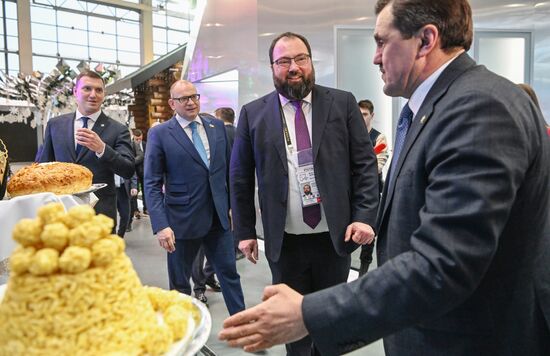 RUSSIA EXPO. Minister of Digital Development, Communications and Mass Media Maksut Shadayev at stands