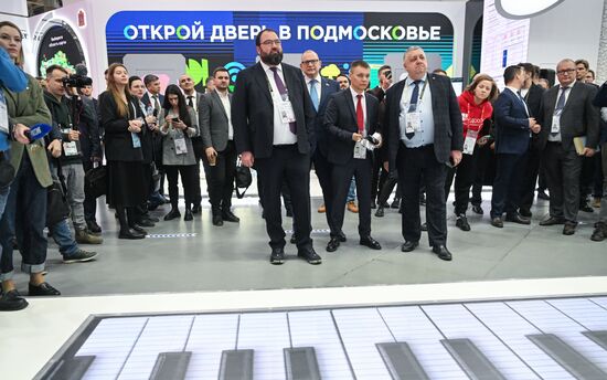 RUSSIA EXPO. Minister of Digital Development, Communications and Mass Media Maksut Shadayev at stands
