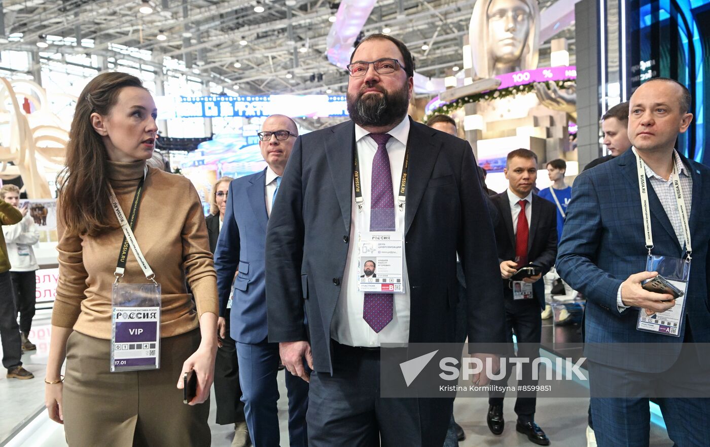 RUSSIA EXPO. Minister of Digital Development, Communications and Mass Media Maksut Shadayev at stands
