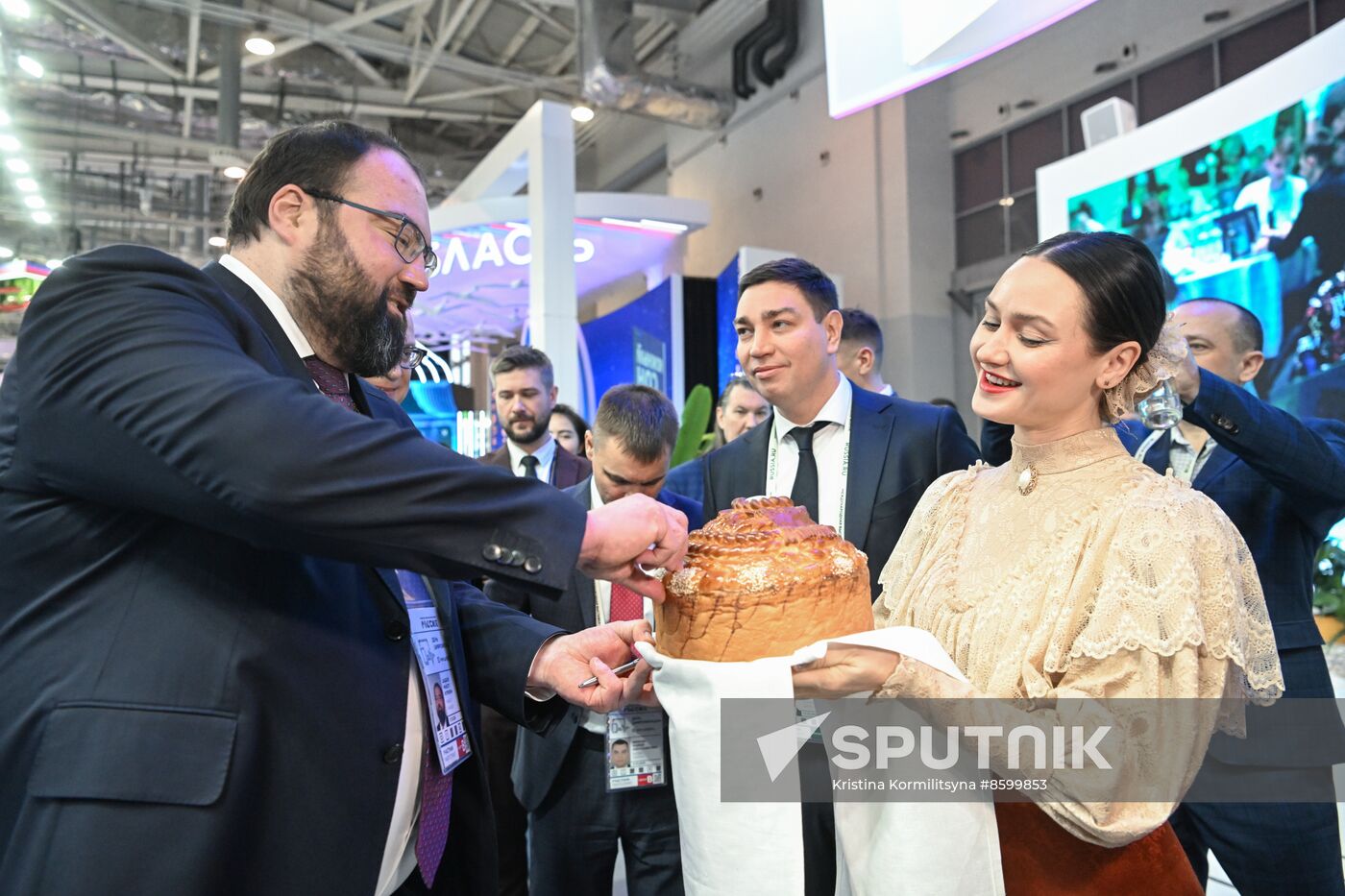 RUSSIA EXPO. Minister of Digital Development, Communications and Mass Media Maksut Shadayev at stands