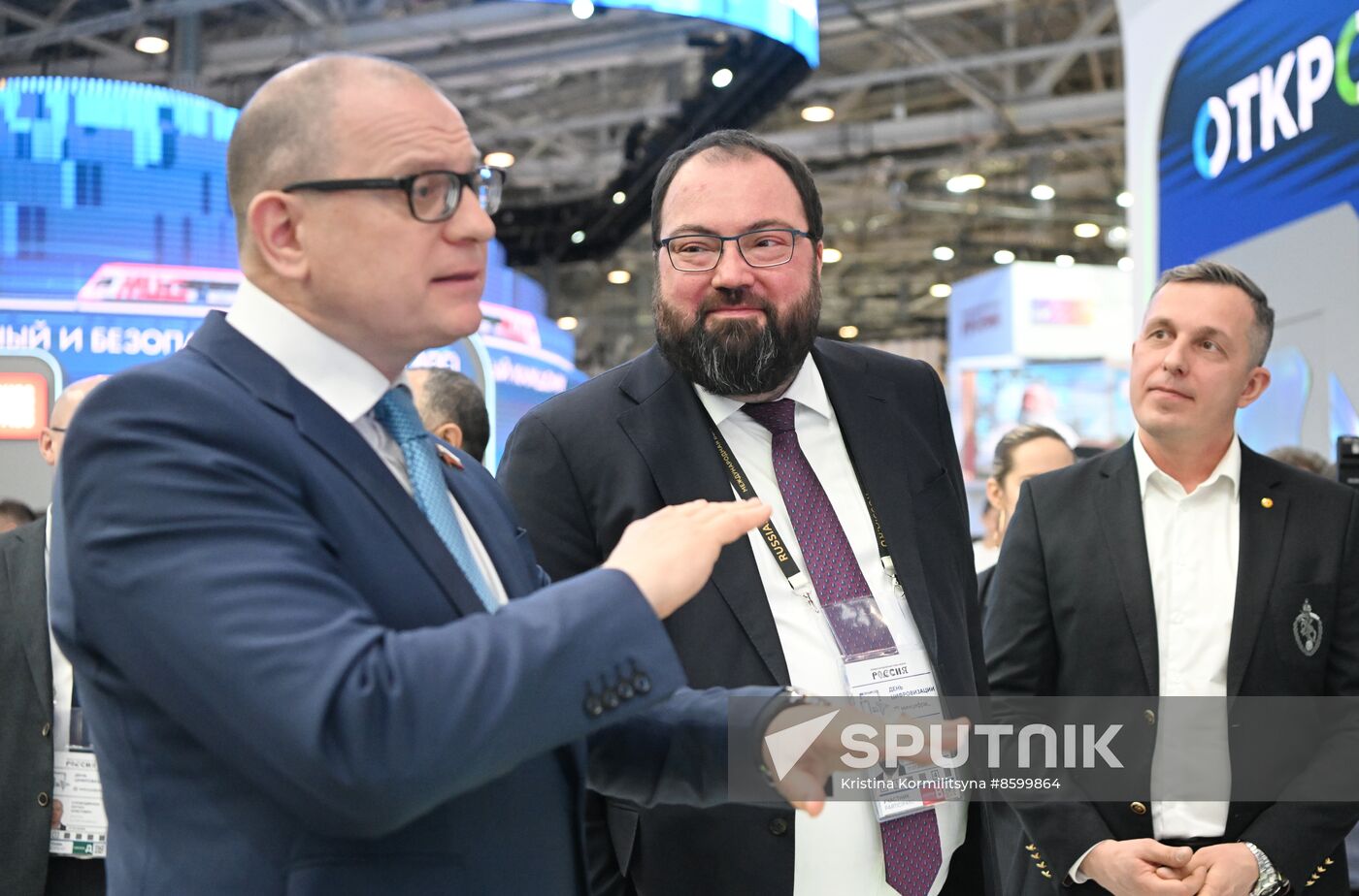 RUSSIA EXPO. Minister of Digital Development, Communications and Mass Media Maksut Shadayev at stands