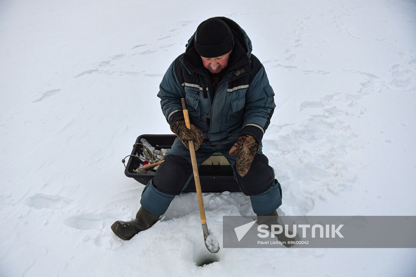 Russia Winter Fishing