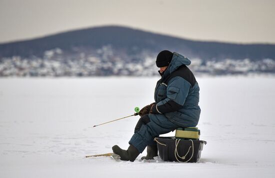 Russia Winter Fishing