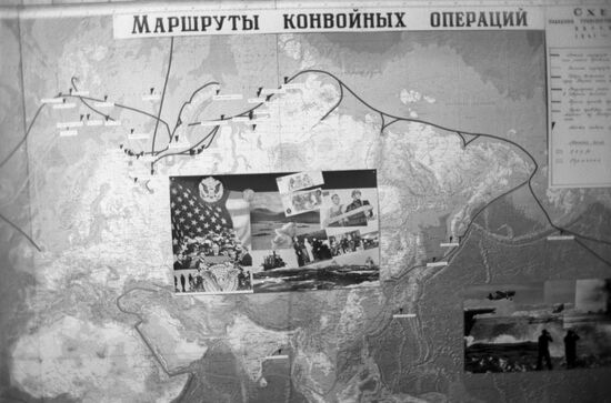 Memorial meeting in Arkhangelsk to honor arrival of Dervish, first allied convoy
