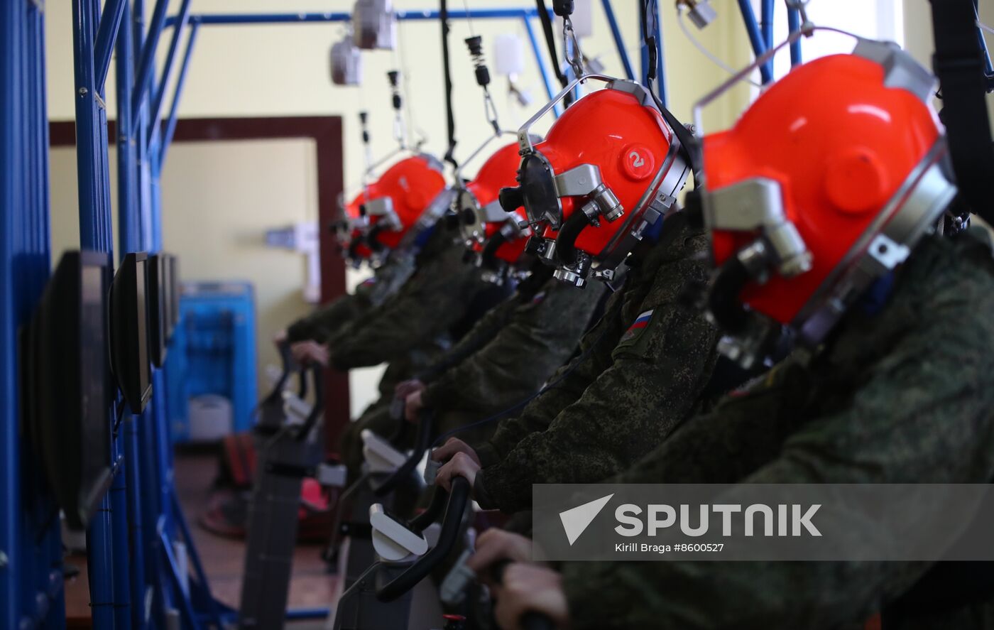 Russia Engineer Divers Training