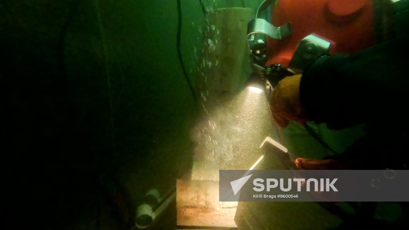 Russia Engineer Divers Training