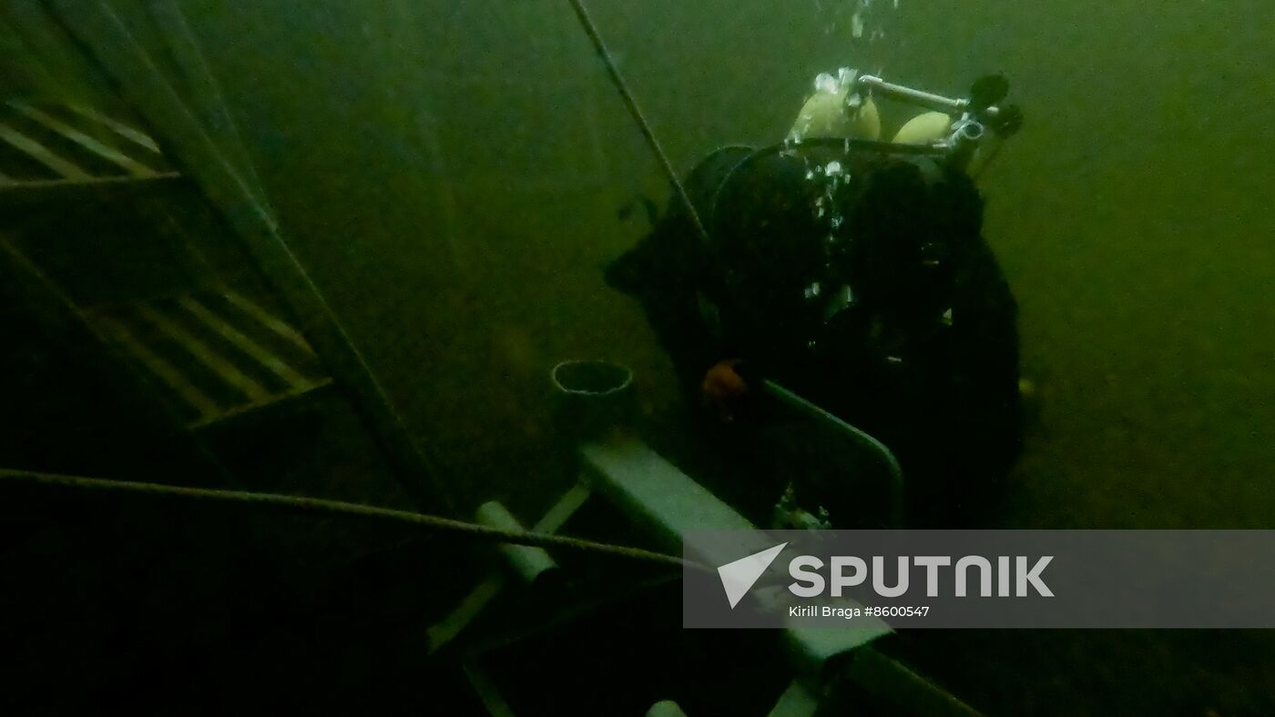 Russia Engineer Divers Training