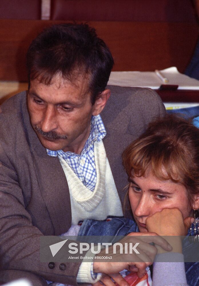 Political prisoners' news conference in Sobesednik weekly's editorial office