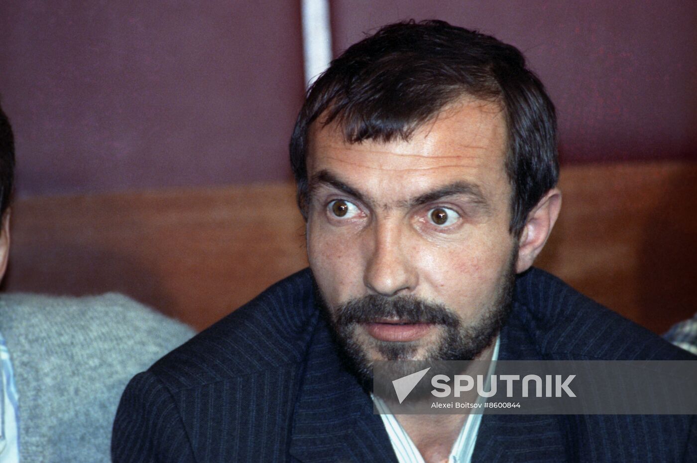 Political prisoners' news conference in Sobesednik weekly's editorial office