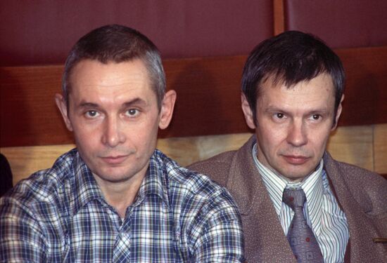 Political prisoners' news conference in Sobesednik weekly's editorial office