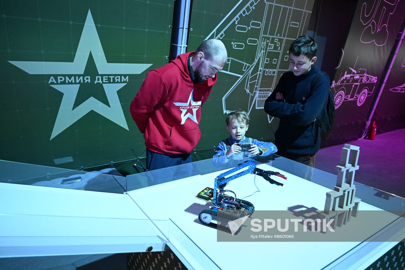 RUSSIA EXPO. Opening of Russian Defense Ministry Pavilion