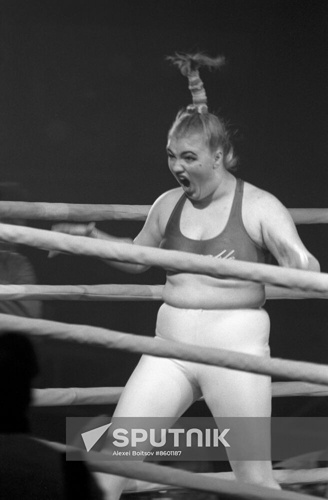 Stallone Rockets women's wrestling show in Moscow