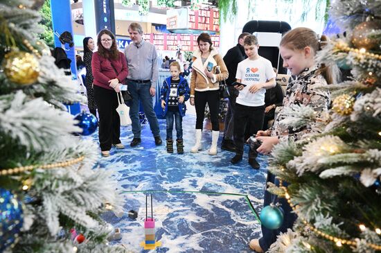 RUSSIA EXPO. Building Brick Wall masterclass