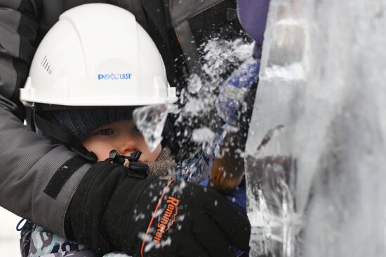 RUSSIA EXPO. Ice Sculpture Festival