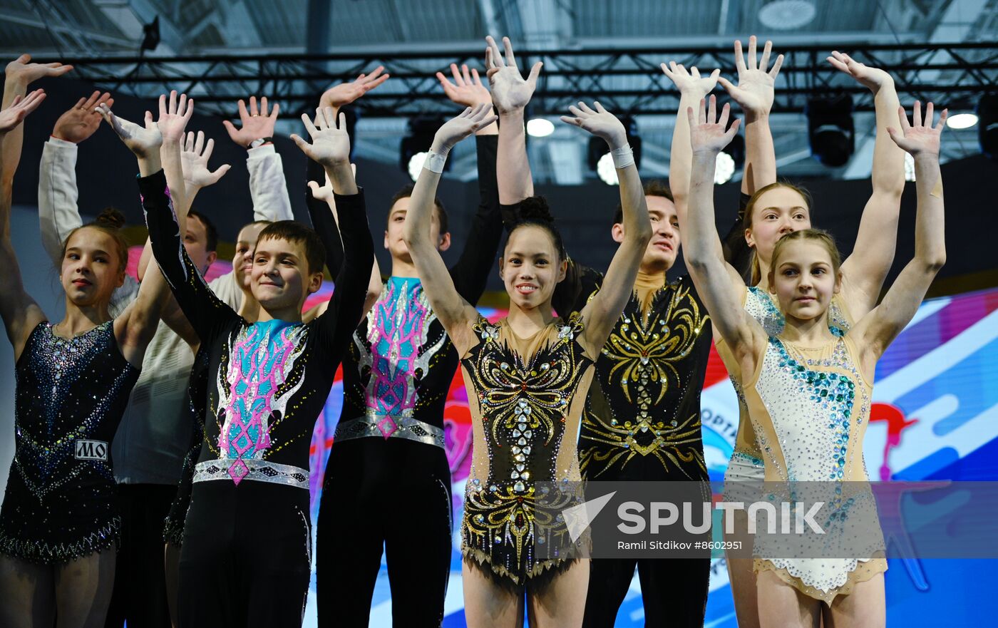RUSSIA EXPO. Russian national acrobatics team