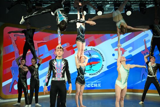 International RUSSIA EXPO forum and exhibition. Russian national acrobatics team's show. Champions of Russia, winners of international competitions. Location: Russia, Moscow. Author: Ramil Sitdikov/Sputnik. RUSSIA EXPO. Russian national acrobatics team
