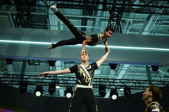 RUSSIA EXPO. Russian national acrobatics team