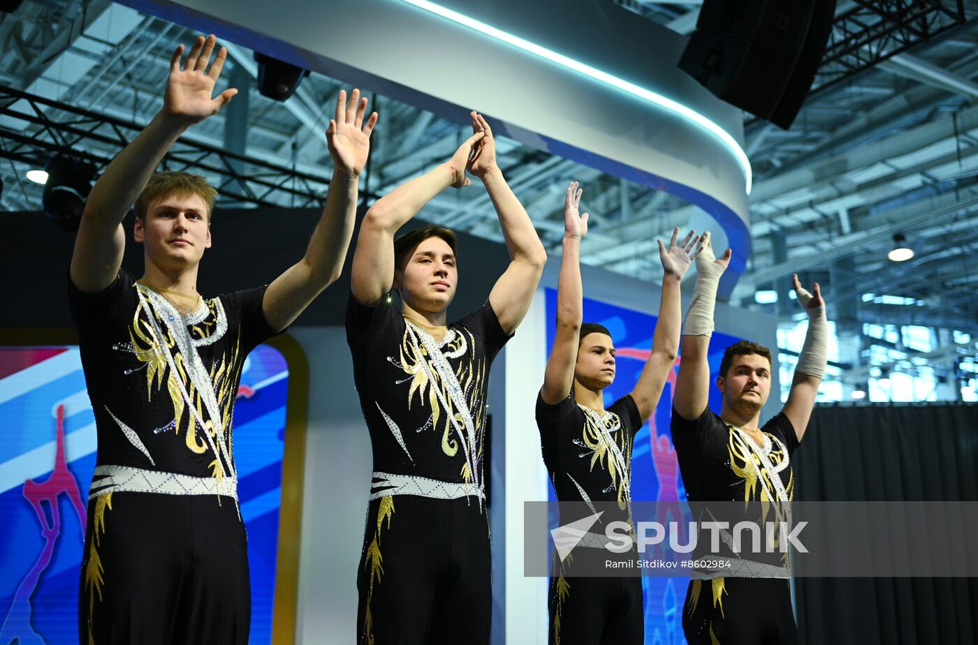 RUSSIA EXPO. Russian national acrobatics team