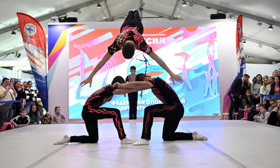 RUSSIA EXPO. Exhibition show by Acrobatic Gymnastics Federation