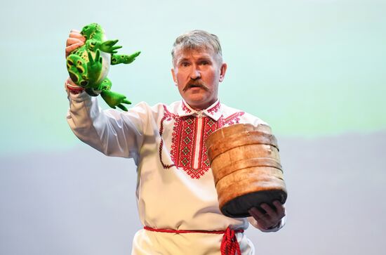 RUSSIA EXPO. Dynasties of Russia contest track: Family Talent Show category
