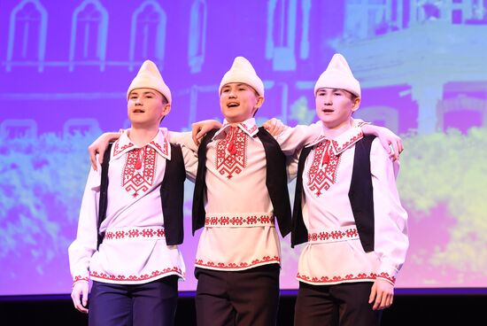 RUSSIA EXPO. Dynasties of Russia contest track: Family Talent Show category