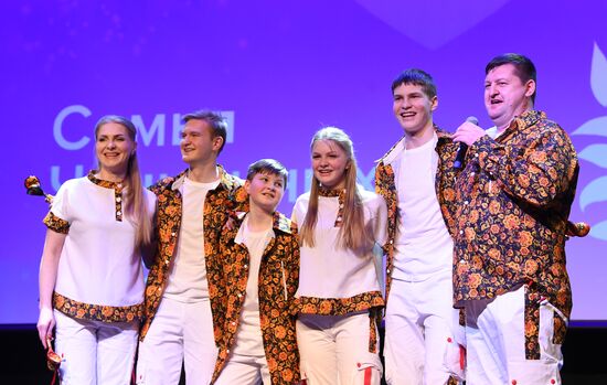 RUSSIA EXPO. Dynasties of Russia contest track: Family Talent Show category