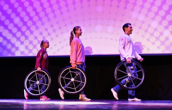 RUSSIA EXPO. Dynasties of Russia contest track: Family Talent Show category
