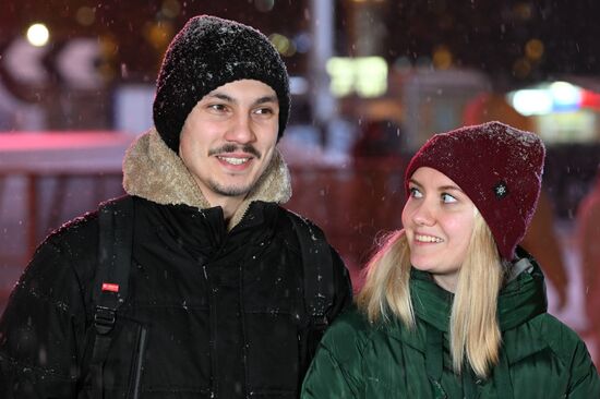 The International RUSSIA EXPO Forum and Exhibition. Families participating in lighting up the Heart of Russia family hearth during the launch of the Year of Family, speak to the media. Main outdoor stage. Vladislav and Alexandra Kapustinskiye from the Volgograd Region. Location: Russia, Moscow. Author: Maksim Blinov/Sputnik. RUSSIA EXPO. Year of Family launch ceremony during Loved Ones Forum