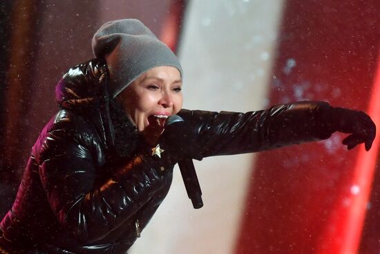The International RUSSIA EXPO Forum and Exhibition. The launch of the Year of Family during the Loved Ones forum. Lighting up the Heart of Russia family hearth, main outdoors stage. Singer Olga Kormukhina. Location: Russia, Moscow. Author: Mikhail Voskresenskiy/Sputnik. RUSSIA EXPO. Year of Family launch ceremony during Loved Ones Forum