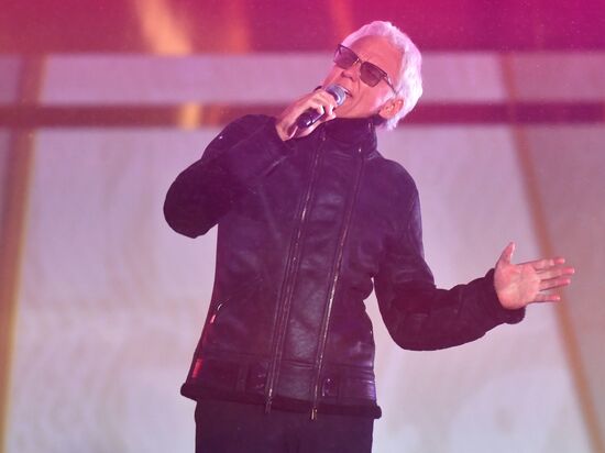 The International RUSSIA EXPO Forum and Exhibition. The launch of the Year of Family during the Loved Ones forum. Lighting up the Heart of Russia family hearth, main outdoors stage. Singer Alexander Marshal. Location: Russia, Moscow. Author: Mikhail Voskresenskiy/Sputnik. RUSSIA EXPO. Year of Family launch ceremony during Loved Ones Forum